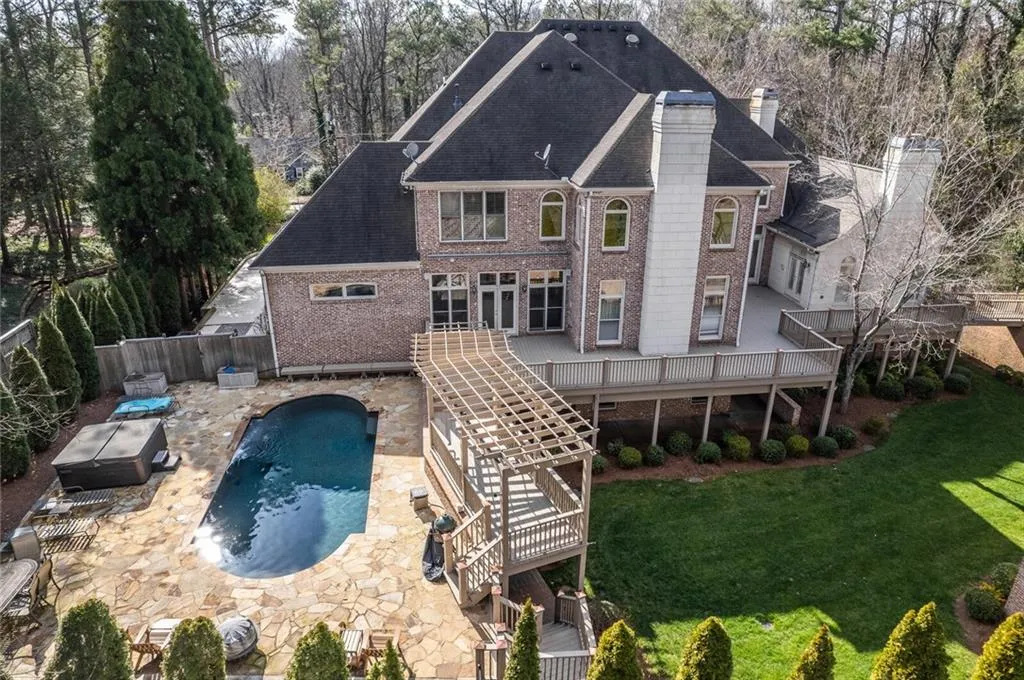 5645 Whitner Drive, Atlanta, Georgia 30327, 6 Bedrooms Bedrooms, ,7 BathroomsBathrooms,Residential,Sold,5645 Whitner Drive,7008043