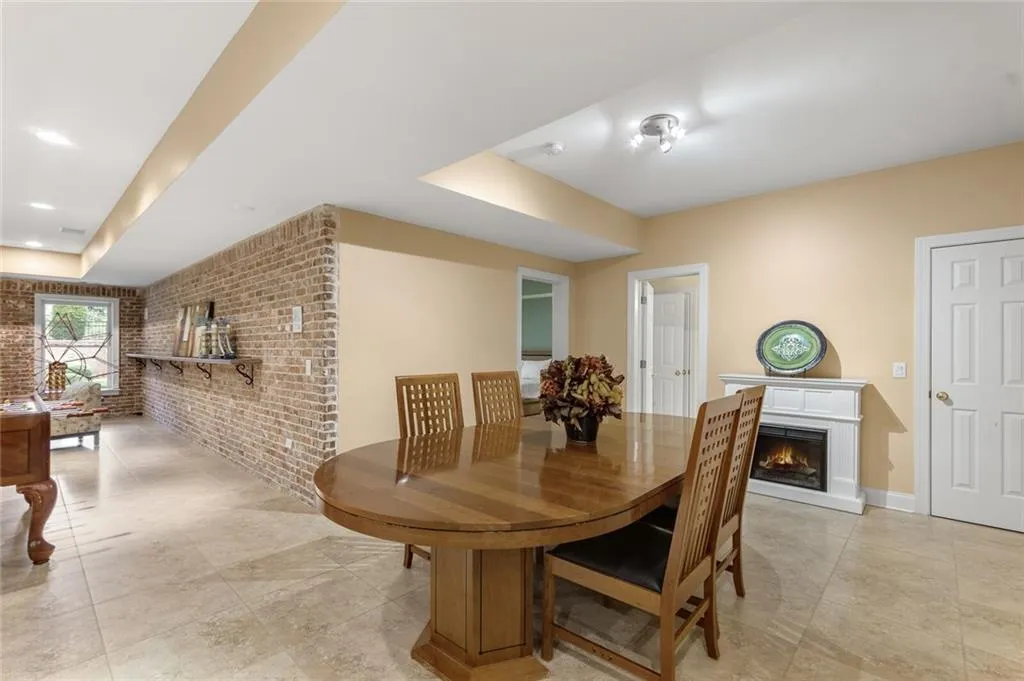 5645 Whitner Drive, Atlanta, Georgia 30327, 6 Bedrooms Bedrooms, ,7 BathroomsBathrooms,Residential,Sold,5645 Whitner Drive,7008043