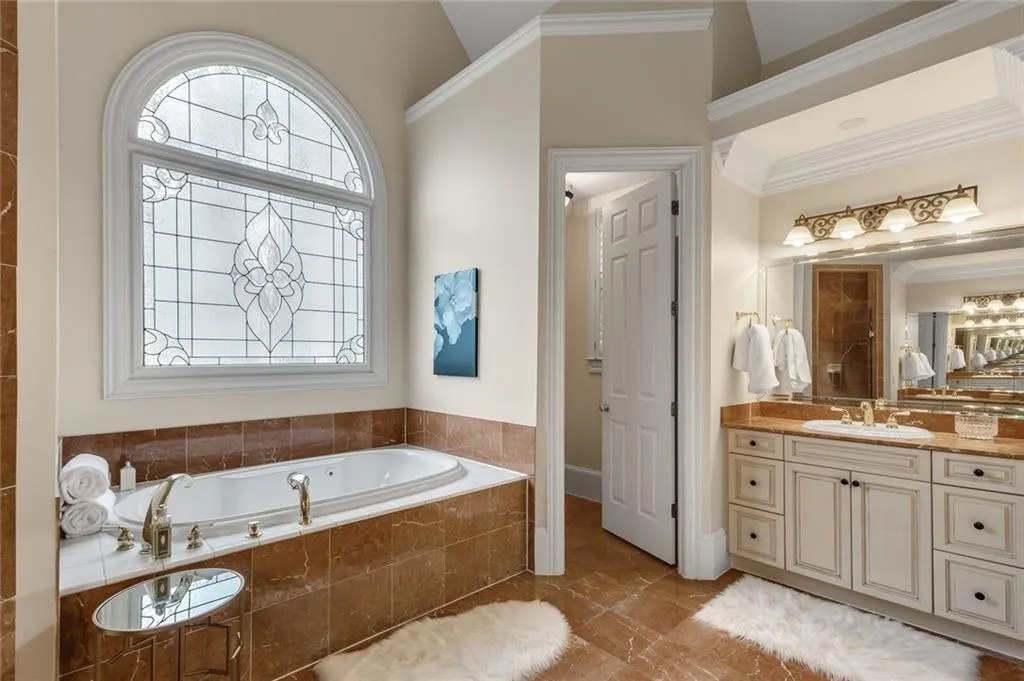 5645 Whitner Drive, Atlanta, Georgia 30327, 6 Bedrooms Bedrooms, ,7 BathroomsBathrooms,Residential,Sold,5645 Whitner Drive,7008043