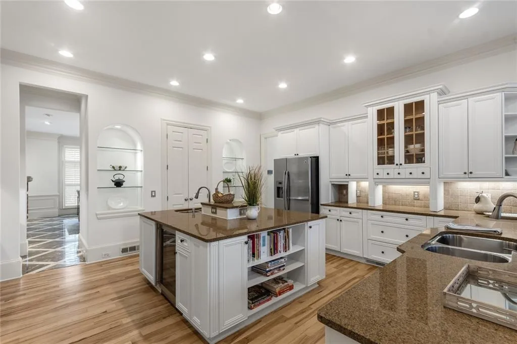 5645 Whitner Drive, Atlanta, Georgia 30327, 6 Bedrooms Bedrooms, ,7 BathroomsBathrooms,Residential,Sold,5645 Whitner Drive,7008043