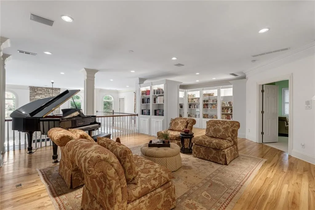 5645 Whitner Drive, Atlanta, Georgia 30327, 6 Bedrooms Bedrooms, ,7 BathroomsBathrooms,Residential,Sold,5645 Whitner Drive,7008043