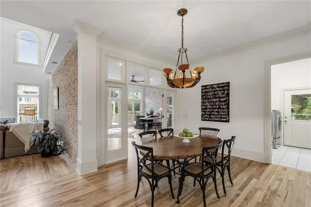 5645 Whitner Drive, Atlanta, Georgia 30327, 6 Bedrooms Bedrooms, ,7 BathroomsBathrooms,Residential,Sold,5645 Whitner Drive,7008043