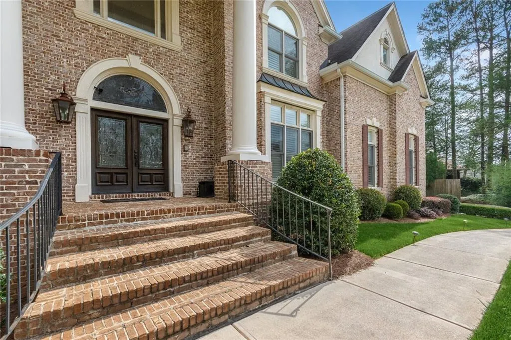 5645 Whitner Drive, Atlanta, Georgia 30327, 6 Bedrooms Bedrooms, ,7 BathroomsBathrooms,Residential,Sold,5645 Whitner Drive,7008043