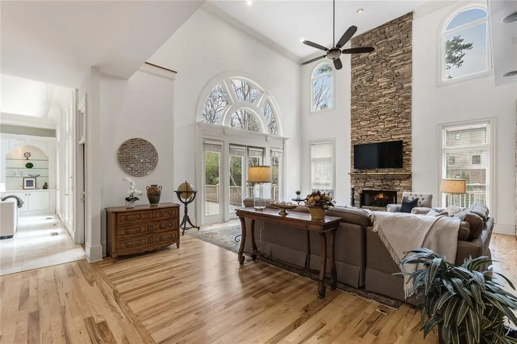 5645 Whitner Drive, Atlanta, Georgia 30327, 6 Bedrooms Bedrooms, ,7 BathroomsBathrooms,Residential,Sold,5645 Whitner Drive,7008043