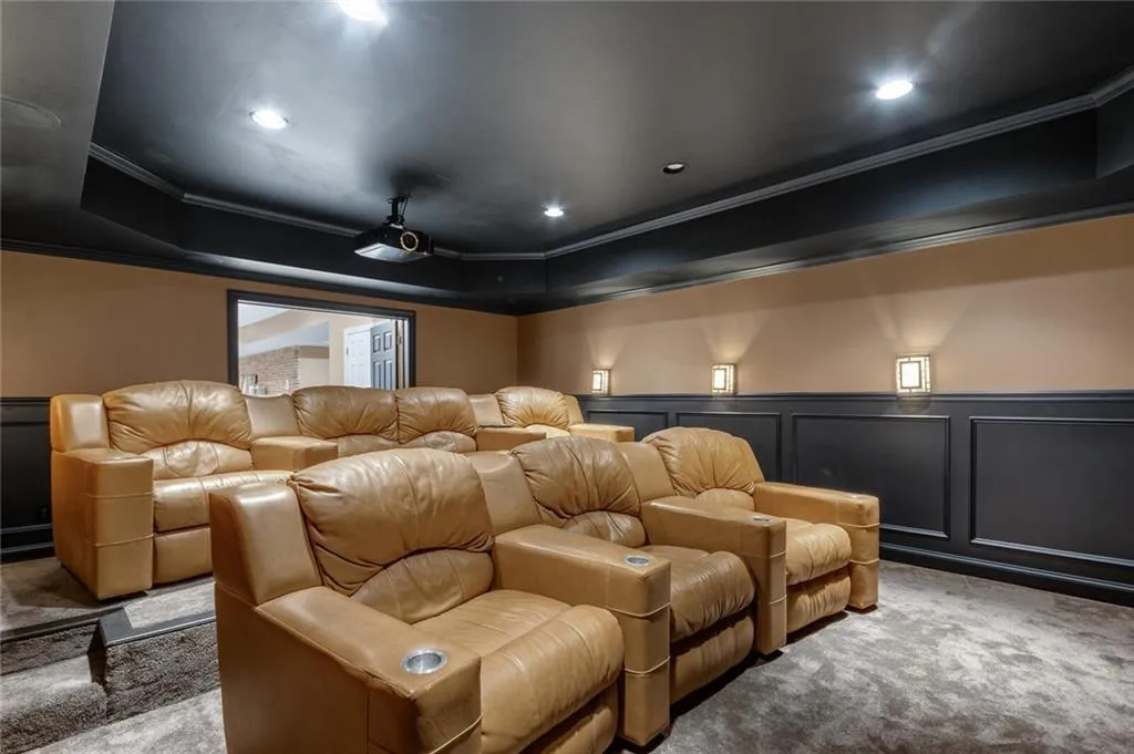 5645 Whitner Drive, Atlanta, Georgia 30327, 6 Bedrooms Bedrooms, ,7 BathroomsBathrooms,Residential,Sold,5645 Whitner Drive,7008043