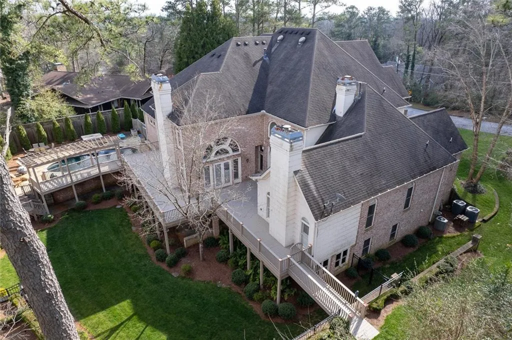 5645 Whitner Drive, Atlanta, Georgia 30327, 6 Bedrooms Bedrooms, ,7 BathroomsBathrooms,Residential,Sold,5645 Whitner Drive,7008043