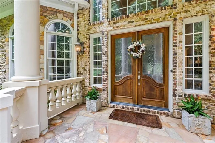 221 Allmond Lane, Alpharetta, Georgia 30004