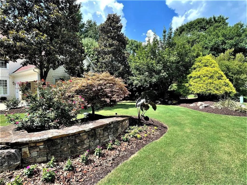 7440 Brandonshire Road, Sandy Springs, Georgia 30350, 6 Bedrooms Bedrooms, ,4 BathroomsBathrooms,Residential,Sold,7440 Brandonshire Road,7116253