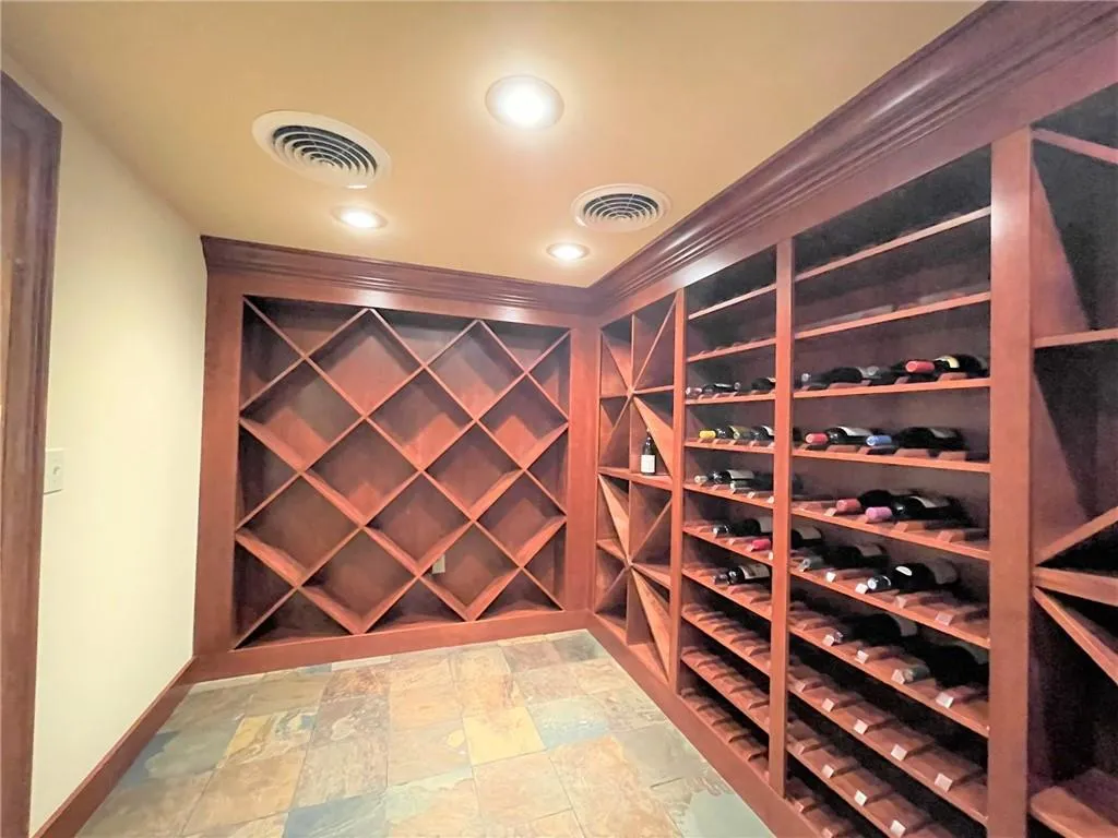 7440 Brandonshire Road, Sandy Springs, Georgia 30350, 6 Bedrooms Bedrooms, ,4 BathroomsBathrooms,Residential,Sold,7440 Brandonshire Road,7116253