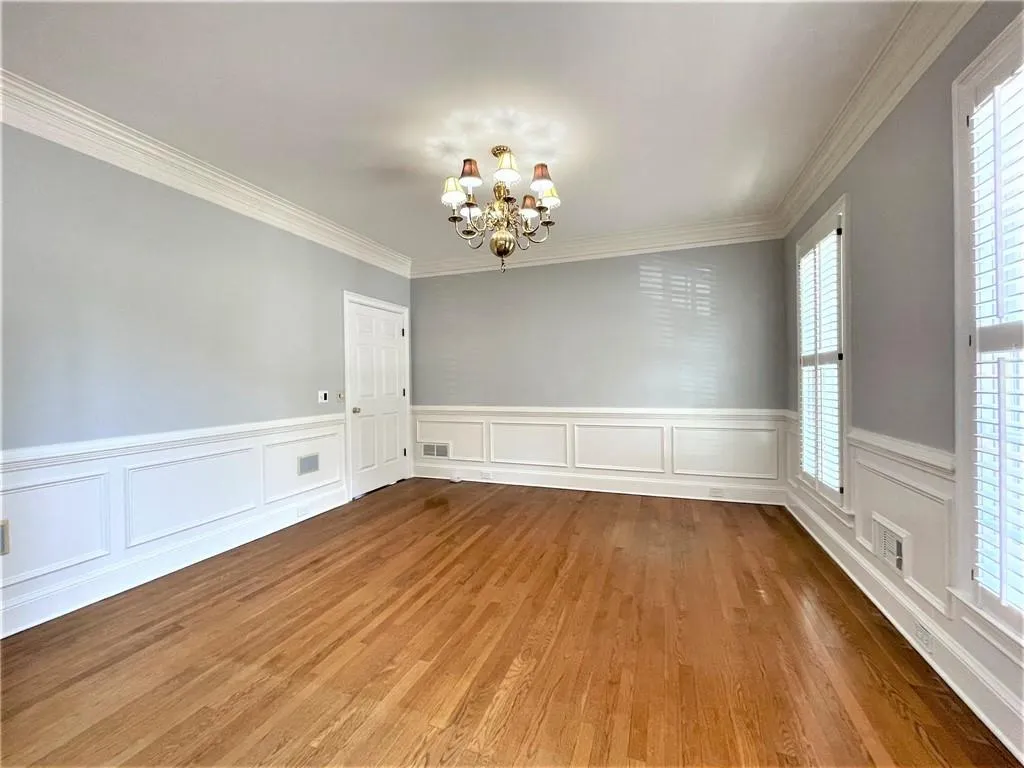 7440 Brandonshire Road, Sandy Springs, Georgia 30350, 6 Bedrooms Bedrooms, ,4 BathroomsBathrooms,Residential,Sold,7440 Brandonshire Road,7116253