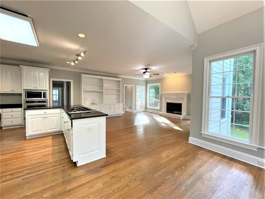 7440 Brandonshire Road, Sandy Springs, Georgia 30350, 6 Bedrooms Bedrooms, ,4 BathroomsBathrooms,Residential,Sold,7440 Brandonshire Road,7116253