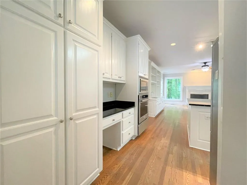 7440 Brandonshire Road, Sandy Springs, Georgia 30350, 6 Bedrooms Bedrooms, ,4 BathroomsBathrooms,Residential,Sold,7440 Brandonshire Road,7116253