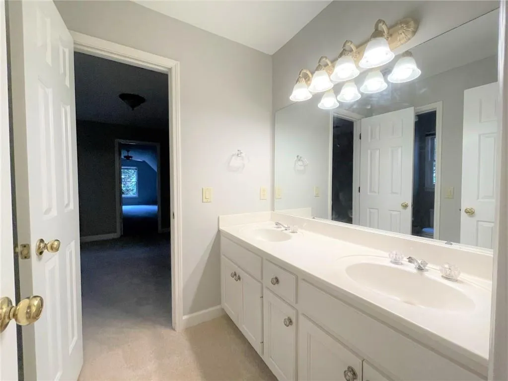 7440 Brandonshire Road, Sandy Springs, Georgia 30350, 6 Bedrooms Bedrooms, ,4 BathroomsBathrooms,Residential,Sold,7440 Brandonshire Road,7116253