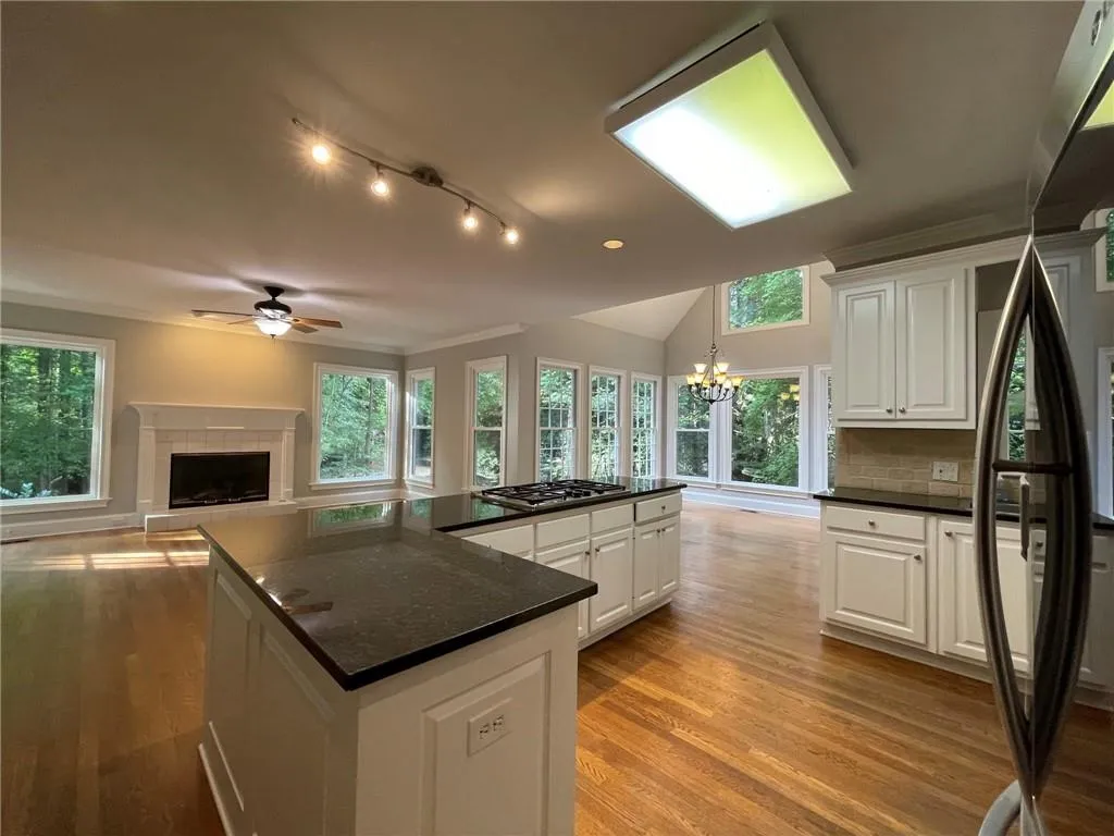 7440 Brandonshire Road, Sandy Springs, Georgia 30350, 6 Bedrooms Bedrooms, ,4 BathroomsBathrooms,Residential,Sold,7440 Brandonshire Road,7116253