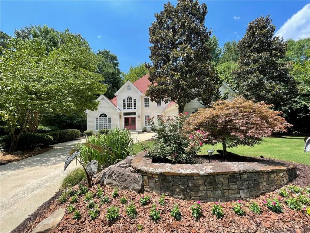 7440 Brandonshire Road, Sandy Springs, Georgia 30350, 6 Bedrooms Bedrooms, ,4 BathroomsBathrooms,Residential,Sold,7440 Brandonshire Road,7116253