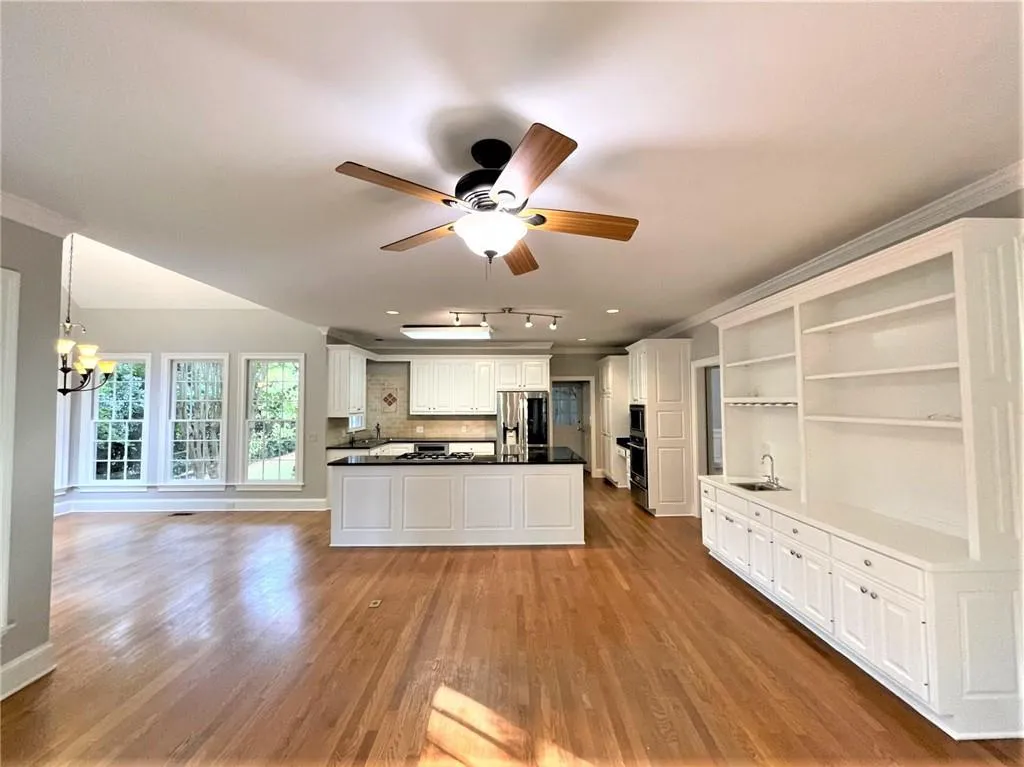 7440 Brandonshire Road, Sandy Springs, Georgia 30350, 6 Bedrooms Bedrooms, ,4 BathroomsBathrooms,Residential,Sold,7440 Brandonshire Road,7116253