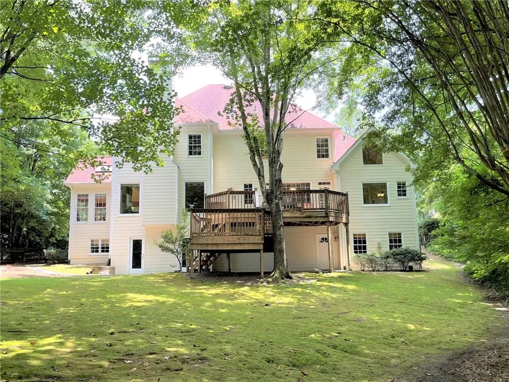 7440 Brandonshire Road, Sandy Springs, Georgia 30350, 6 Bedrooms Bedrooms, ,4 BathroomsBathrooms,Residential,Sold,7440 Brandonshire Road,7116253