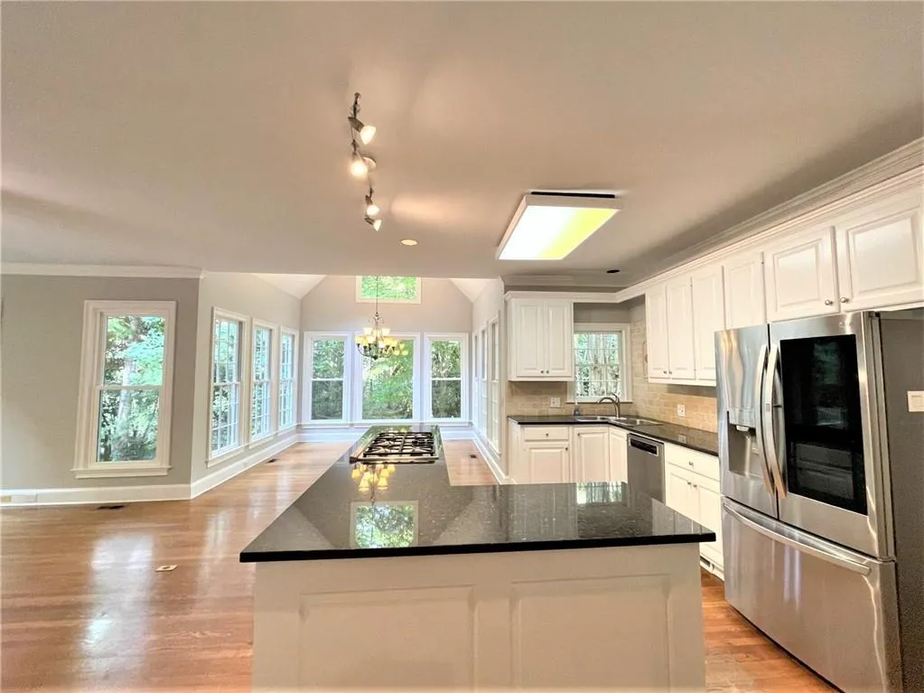 7440 Brandonshire Road, Sandy Springs, Georgia 30350, 6 Bedrooms Bedrooms, ,4 BathroomsBathrooms,Residential,Sold,7440 Brandonshire Road,7116253