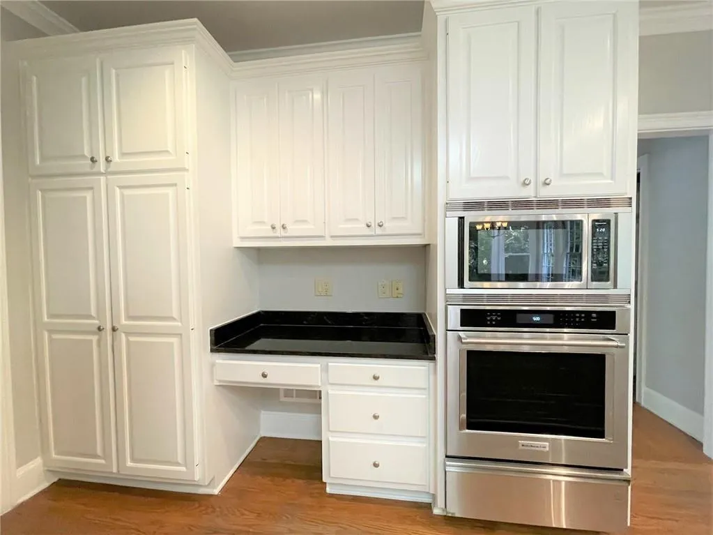 7440 Brandonshire Road, Sandy Springs, Georgia 30350, 6 Bedrooms Bedrooms, ,4 BathroomsBathrooms,Residential,Sold,7440 Brandonshire Road,7116253