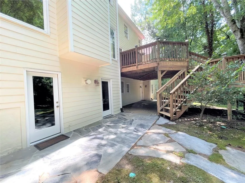 7440 Brandonshire Road, Sandy Springs, Georgia 30350, 6 Bedrooms Bedrooms, ,4 BathroomsBathrooms,Residential,Sold,7440 Brandonshire Road,7116253