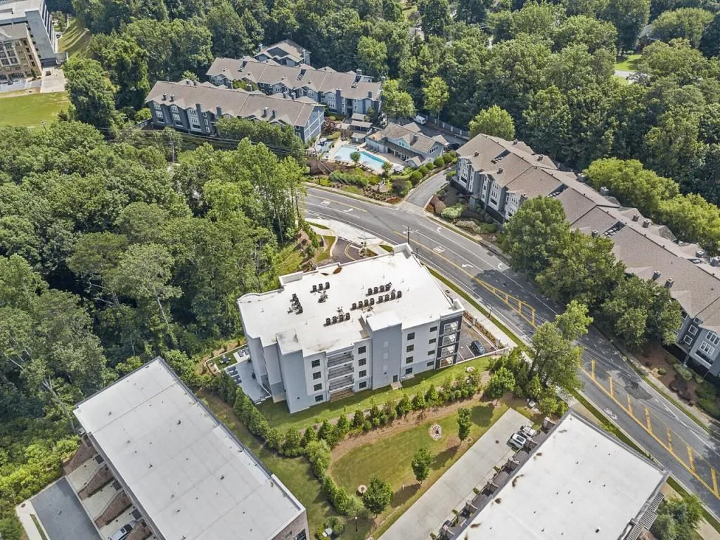 6890 Peachtree Dunwoody Road Unit 202, Sandy Springs, Georgia 30328, 2 Bedrooms Bedrooms, ,2 BathroomsBathrooms,Residential,Sold,6890 Peachtree Dunwoody Road Unit 202,6986568