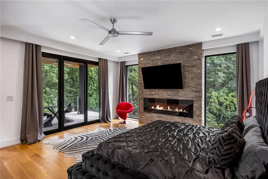 2055 E Roxboro Road Ne, Atlanta, Georgia 30324, 6 Bedrooms Bedrooms, ,6 BathroomsBathrooms,Residential,For Sale,2055 E Roxboro Road Ne,7638582
