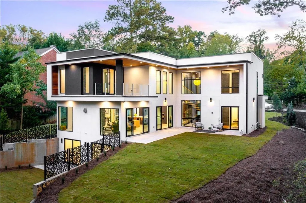 2055 E Roxboro Road Ne, Atlanta, Georgia 30324, 6 Bedrooms Bedrooms, ,6 BathroomsBathrooms,Residential,For Sale,2055 E Roxboro Road Ne,7638582