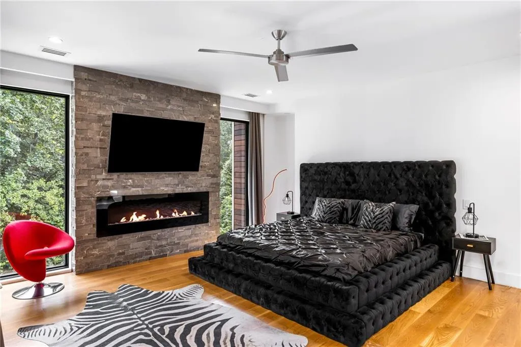 2055 E Roxboro Road Ne, Atlanta, Georgia 30324, 6 Bedrooms Bedrooms, ,6 BathroomsBathrooms,Residential,For Sale,2055 E Roxboro Road Ne,7638582