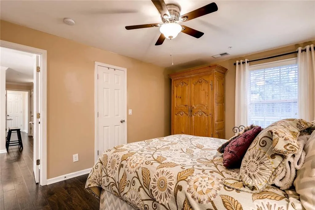 1407 Gettysburg Place, Sandy Springs, Georgia 30350, 2 Bedrooms Bedrooms, ,2 BathroomsBathrooms,Residential,Sold,1407 Gettysburg Place,5796550 1407 Gettysburg Place, Sandy Springs, Georgia 30350, 2 Bedrooms Bedrooms, ,2 BathroomsBathrooms,Residential,Sold,1407 Gettysburg Place,5796550