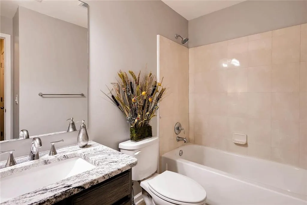 1407 Gettysburg Place, Sandy Springs, Georgia 30350, 2 Bedrooms Bedrooms, ,2 BathroomsBathrooms,Residential,Sold,1407 Gettysburg Place,5796550 1407 Gettysburg Place, Sandy Springs, Georgia 30350, 2 Bedrooms Bedrooms, ,2 BathroomsBathrooms,Residential,Sold,1407 Gettysburg Place,5796550