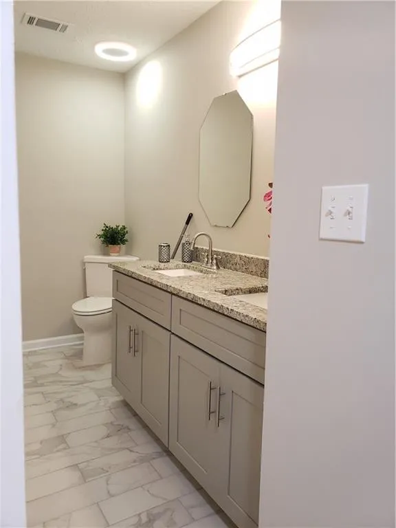 325 Winding River Drive Unit E, Sandy Springs, Georgia 30350, 2 Bedrooms Bedrooms, ,2 BathroomsBathrooms,Residential,Sold,325 Winding River Drive Unit E,6804160
