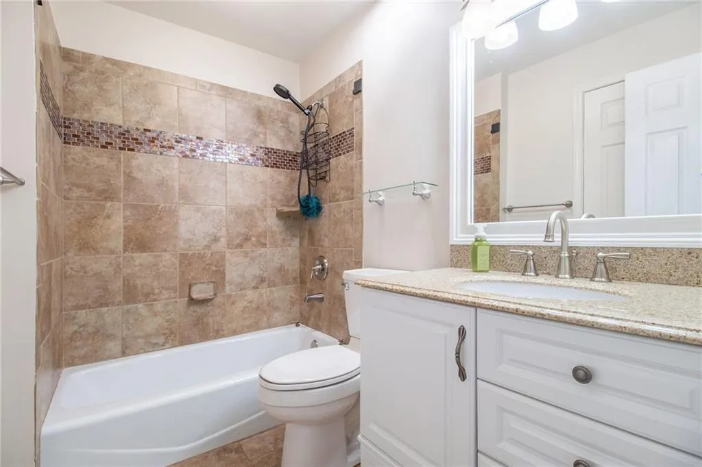 8255 Habersham Waters Road, Atlanta, Georgia 30350, 6 Bedrooms Bedrooms, ,5 BathroomsBathrooms,Residential,For Sale,8255 Habersham Waters Road,7590103