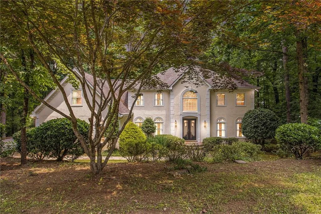 8255 Habersham Waters Road, Atlanta, Georgia 30350, 6 Bedrooms Bedrooms, ,5 BathroomsBathrooms,Residential,For Sale,8255 Habersham Waters Road,7590103