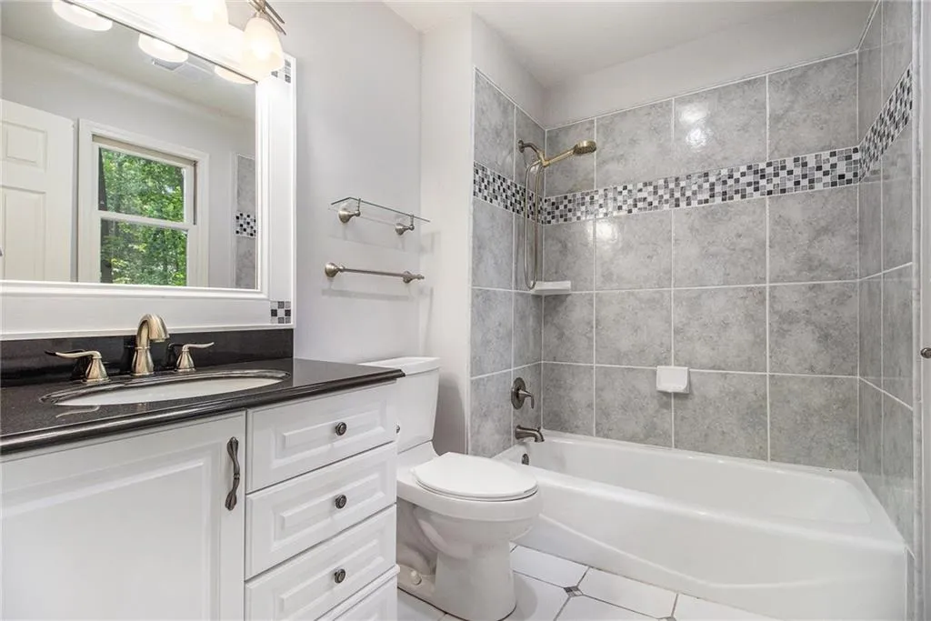 8255 Habersham Waters Road, Atlanta, Georgia 30350, 6 Bedrooms Bedrooms, ,5 BathroomsBathrooms,Residential,For Sale,8255 Habersham Waters Road,7590103