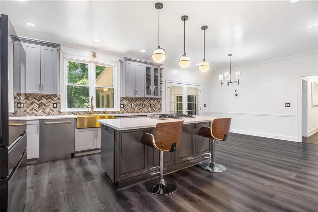 8255 Habersham Waters Road, Atlanta, Georgia 30350, 6 Bedrooms Bedrooms, ,5 BathroomsBathrooms,Residential,For Sale,8255 Habersham Waters Road,7590103