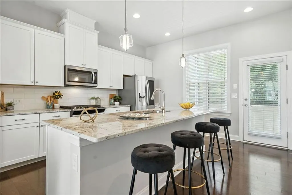 618 Morning Glory Place Ne, Atlanta, Georgia 30324, 4 Bedrooms Bedrooms, ,3 BathroomsBathrooms,Residential,For Sale,618 Morning Glory Place Ne,7636419