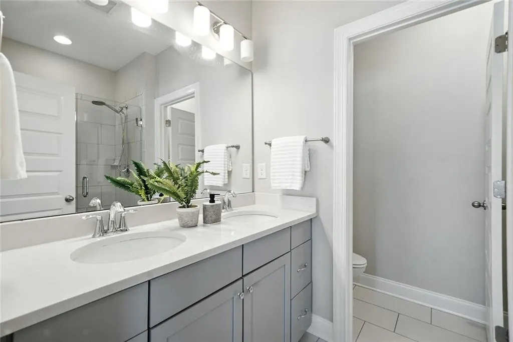 618 Morning Glory Place Ne, Atlanta, Georgia 30324, 4 Bedrooms Bedrooms, ,3 BathroomsBathrooms,Residential,For Sale,618 Morning Glory Place Ne,7636419
