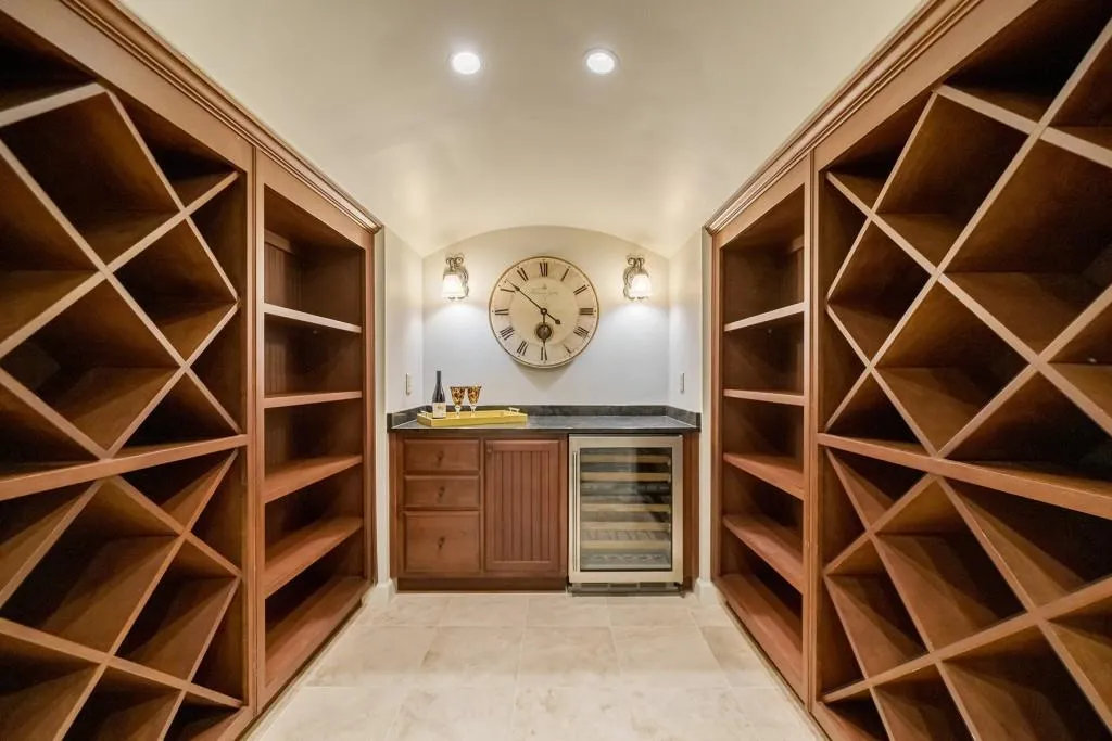 4655 Jett Road, Sandy Springs, Georgia 30327, 6 Bedrooms Bedrooms, ,6 BathroomsBathrooms,Residential,Sold,4655 Jett Road,7034880