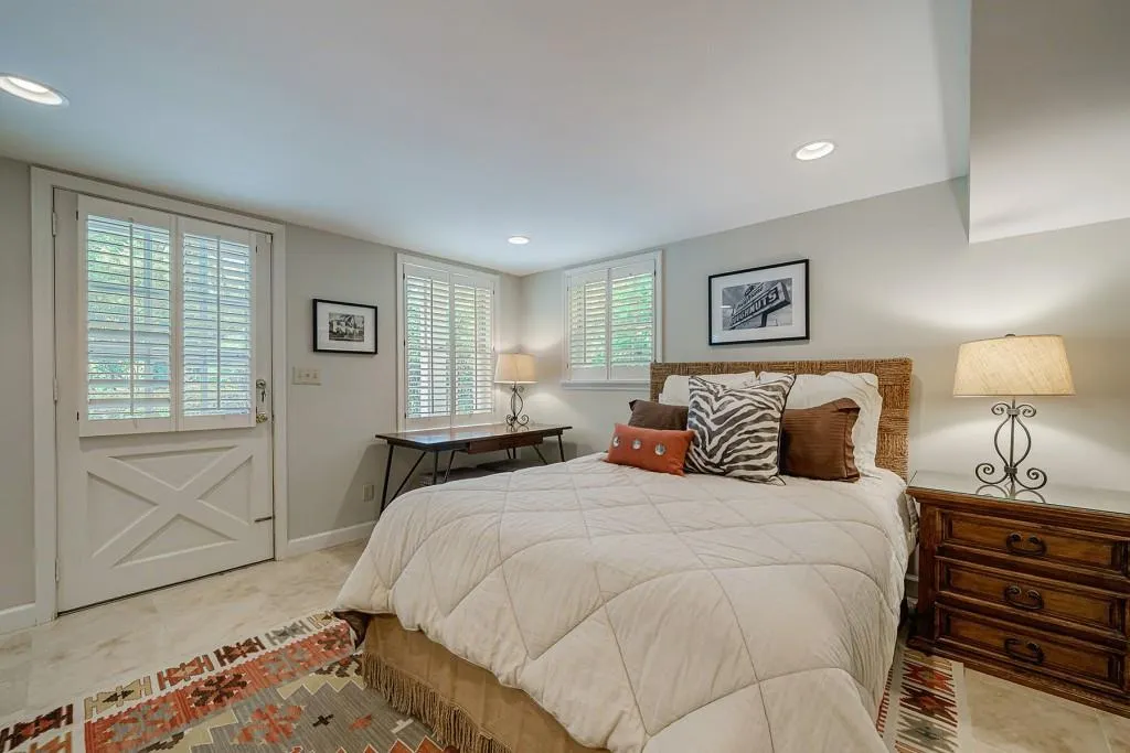 4655 Jett Road, Sandy Springs, Georgia 30327, 6 Bedrooms Bedrooms, ,6 BathroomsBathrooms,Residential,Sold,4655 Jett Road,7034880