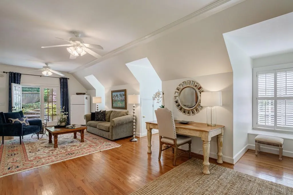 4655 Jett Road, Sandy Springs, Georgia 30327, 6 Bedrooms Bedrooms, ,6 BathroomsBathrooms,Residential,Sold,4655 Jett Road,7034880