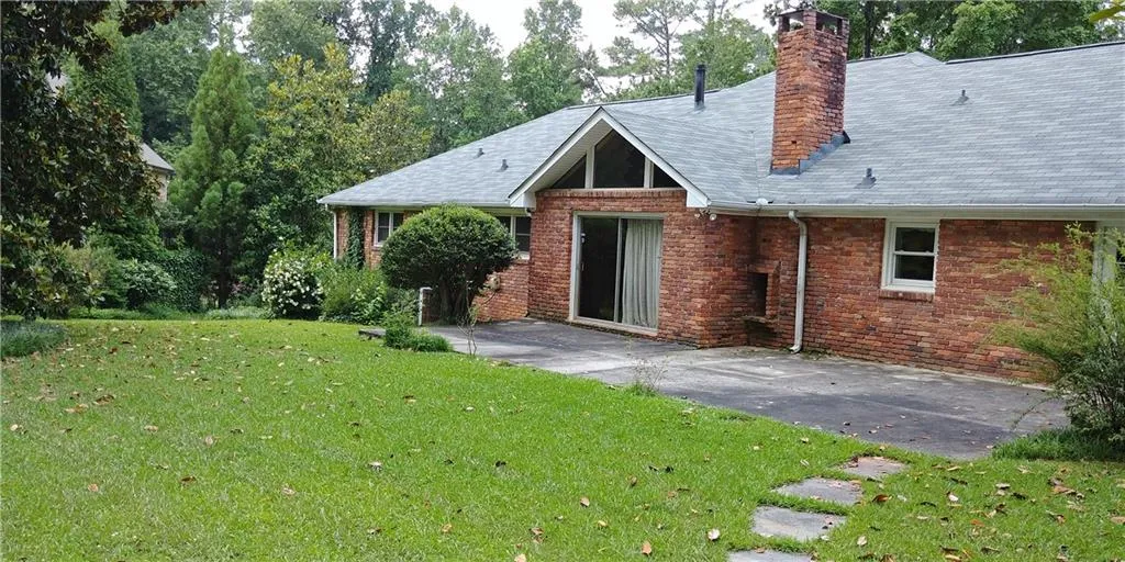 680 Glenairy Drive, Sandy Springs, Georgia 30328, 4 Bedrooms Bedrooms, ,3 BathroomsBathrooms,Residential,Sold,680 Glenairy Drive,5864178