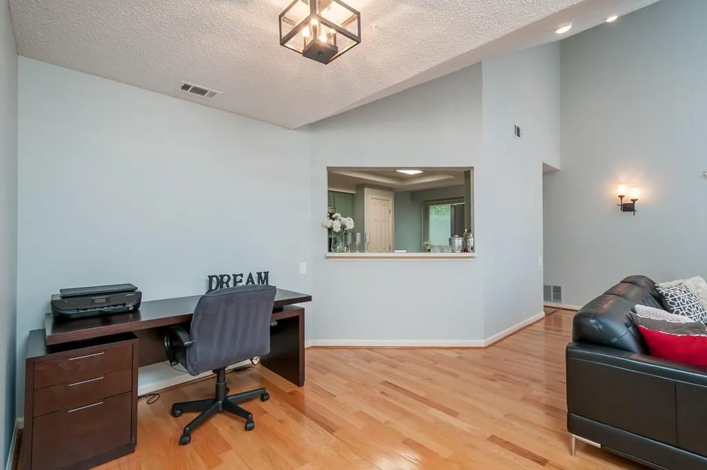 27 Dunwoody Springs Drive Unit 27, Sandy Springs, Georgia 30328, 2 Bedrooms Bedrooms, ,2 BathroomsBathrooms,Residential,Sold,27 Dunwoody Springs Drive Unit 27,5740817