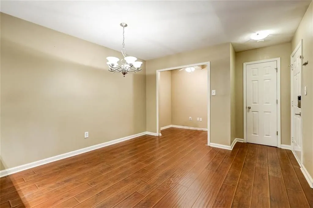 203 Brighton Point, Atlanta, Georgia 30328, 2 Bedrooms Bedrooms, ,2 BathroomsBathrooms,Residential,Sold,203 Brighton Point,6880520