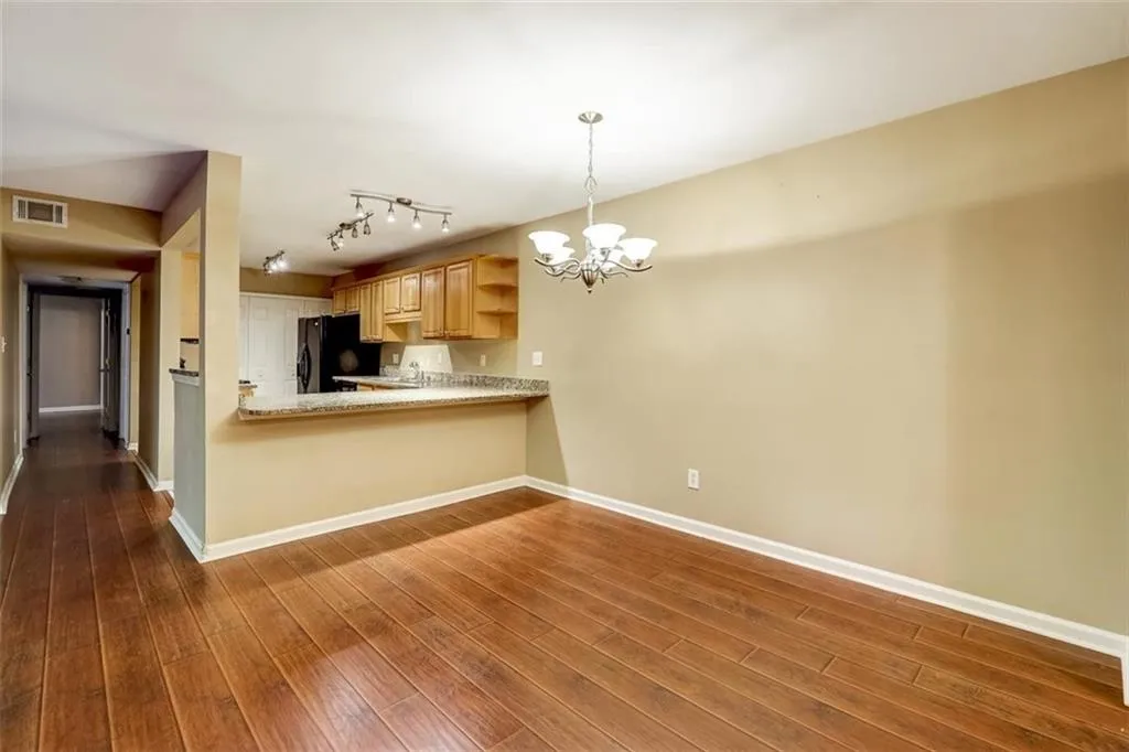 203 Brighton Point, Atlanta, Georgia 30328, 2 Bedrooms Bedrooms, ,2 BathroomsBathrooms,Residential,Sold,203 Brighton Point,6880520