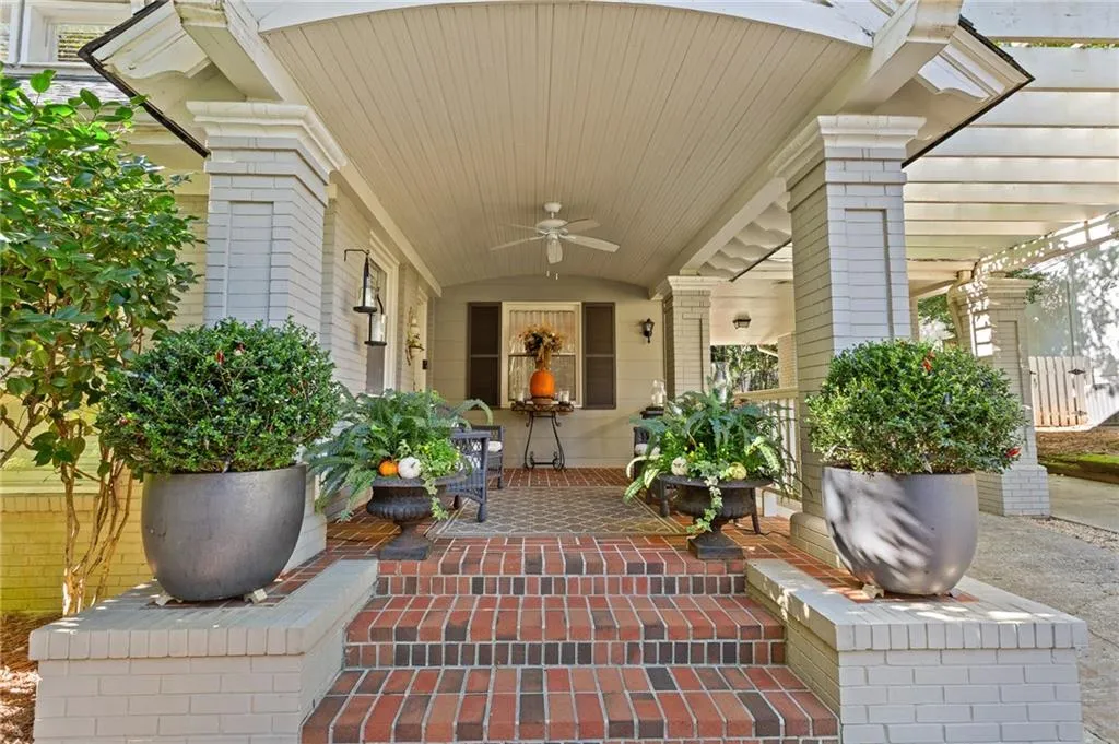 2520 Ridgewood Road Nw, Atlanta, Georgia 30318, 3 Bedrooms Bedrooms, ,2 BathroomsBathrooms,Residential,For Sale,2520 Ridgewood Road Nw,7667785