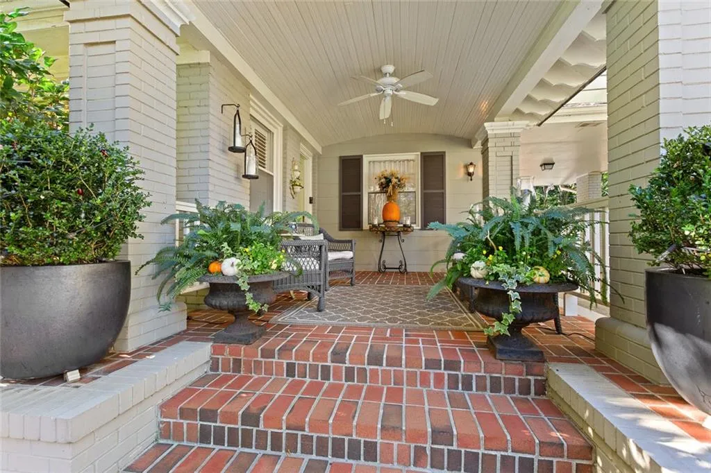 2520 Ridgewood Road Nw, Atlanta, Georgia 30318, 3 Bedrooms Bedrooms, ,2 BathroomsBathrooms,Residential,For Sale,2520 Ridgewood Road Nw,7667785