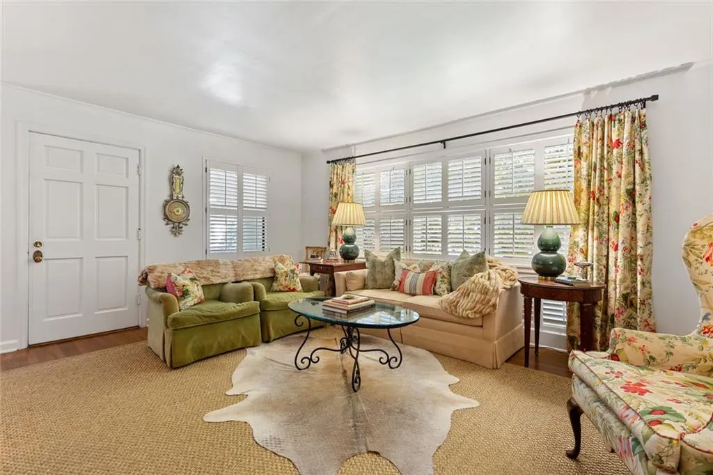 2520 Ridgewood Road Nw, Atlanta, Georgia 30318, 3 Bedrooms Bedrooms, ,2 BathroomsBathrooms,Residential,For Sale,2520 Ridgewood Road Nw,7667785