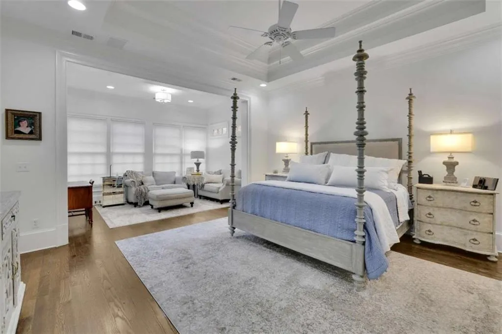 4084 Peachtree Dunwoody Road Ne, Atlanta, Georgia 30342, 5 Bedrooms Bedrooms, ,5 BathroomsBathrooms,Residential,For Sale,4084 Peachtree Dunwoody Road Ne,7658625