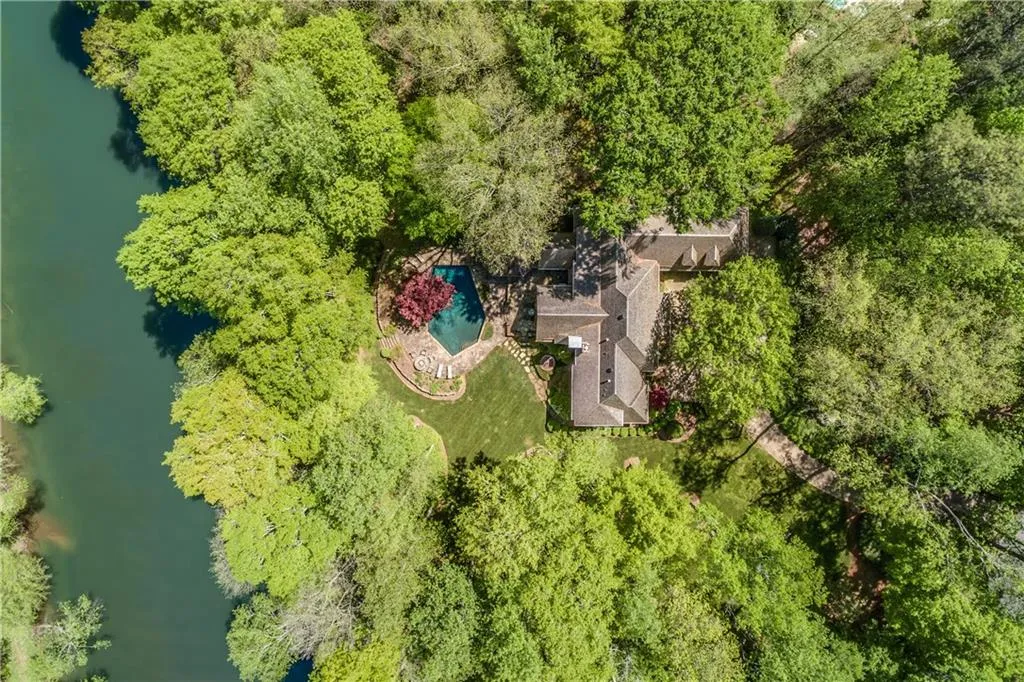 425 Rivertrail Court, Atlanta, Georgia 30350, 4 Bedrooms Bedrooms, ,4 BathroomsBathrooms,Residential,Sold,425 Rivertrail Court,6026541