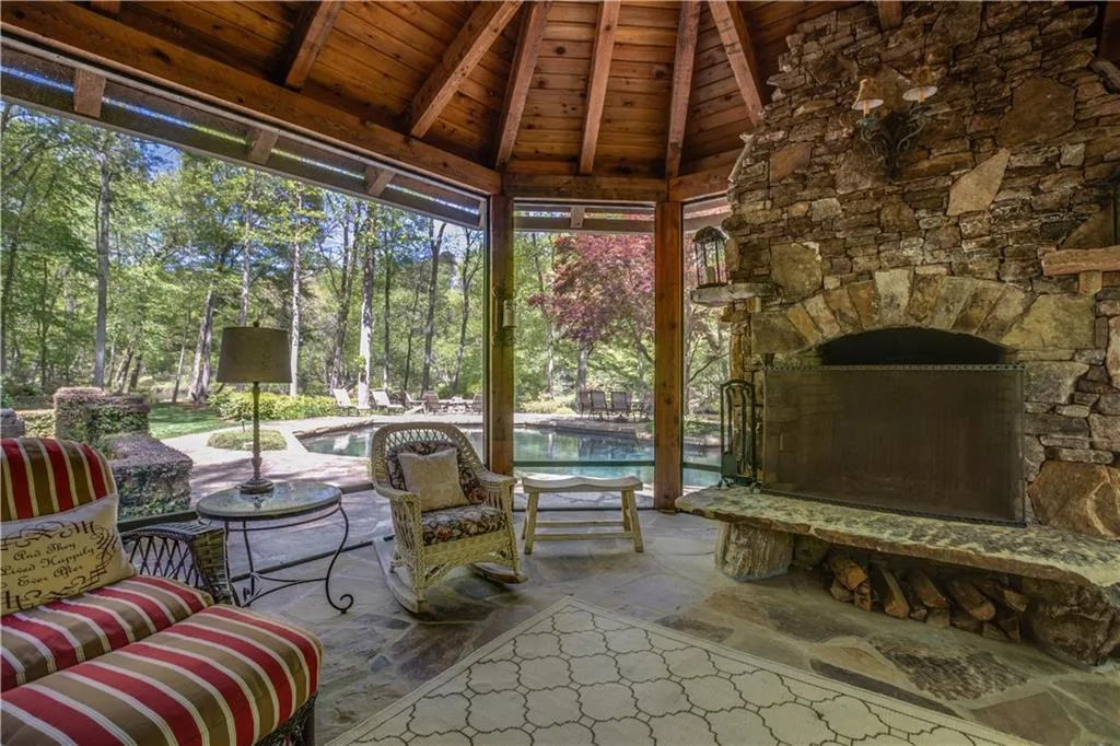 425 Rivertrail Court, Atlanta, Georgia 30350, 4 Bedrooms Bedrooms, ,4 BathroomsBathrooms,Residential,Sold,425 Rivertrail Court,6026541
